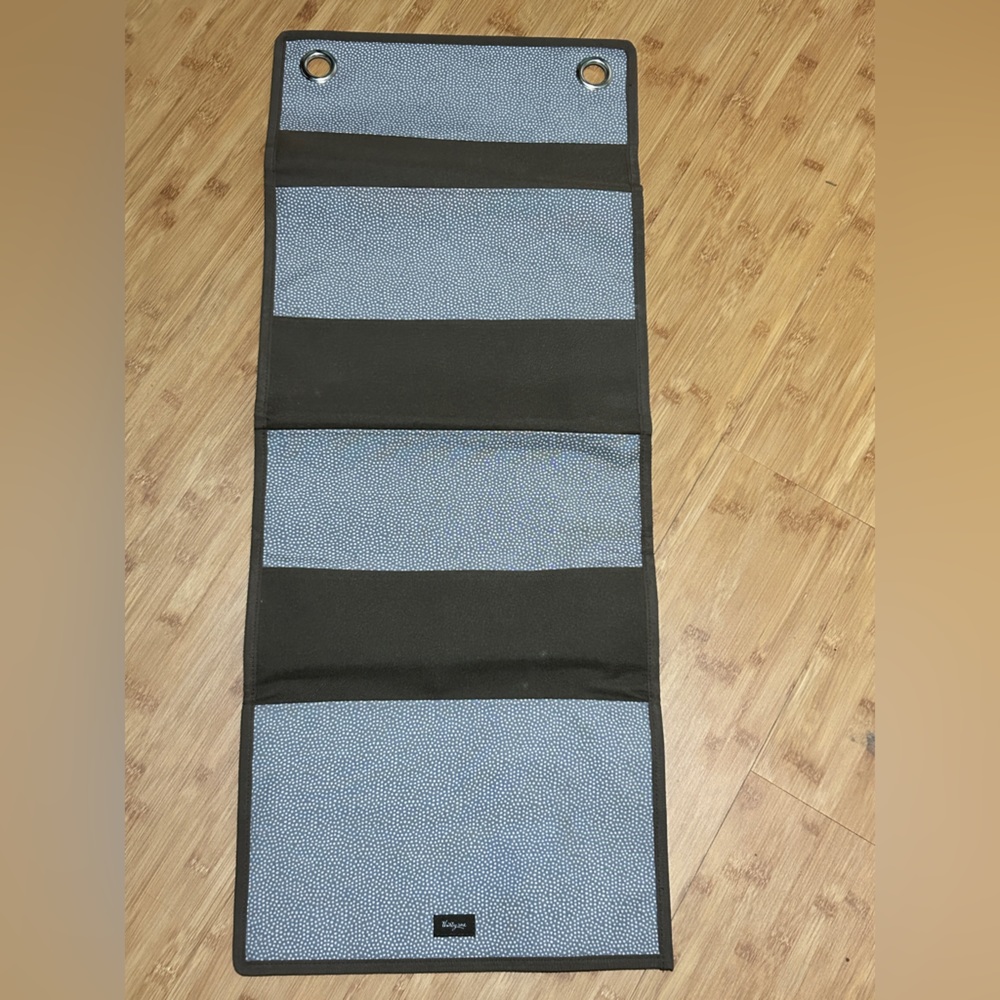 31 Gifts Hanging Pocket Organizer NEW